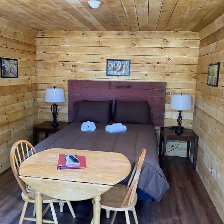 Canal Cabins Paw Paw ภายนอก รูปภาพ