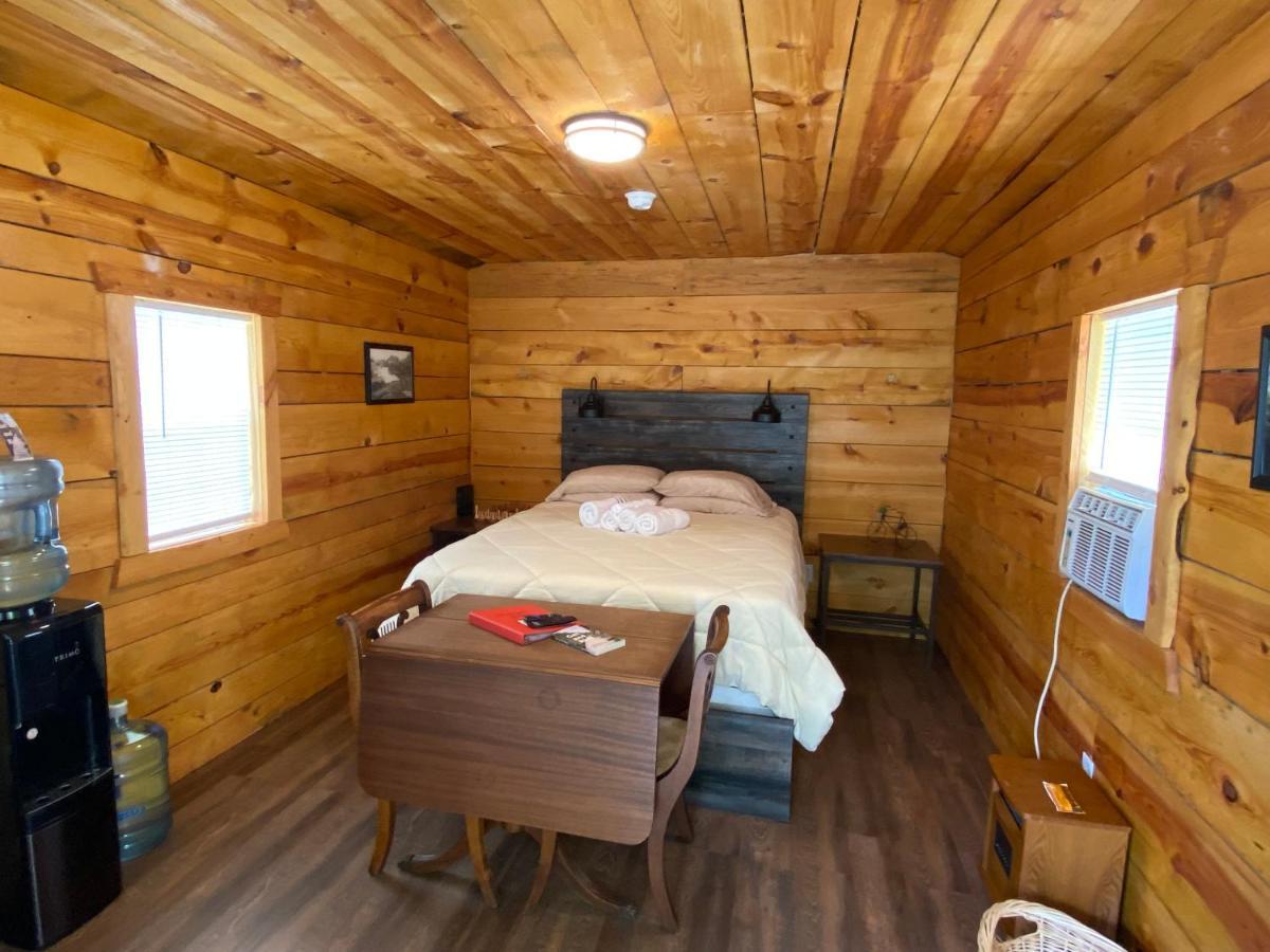 Canal Cabins Paw Paw ภายนอก รูปภาพ