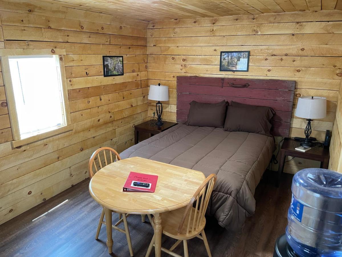 Canal Cabins Paw Paw ภายนอก รูปภาพ