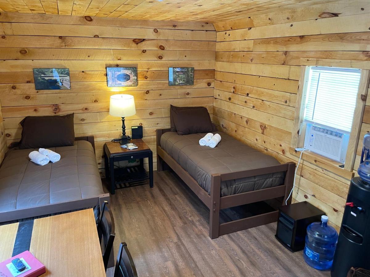Canal Cabins Paw Paw ภายนอก รูปภาพ