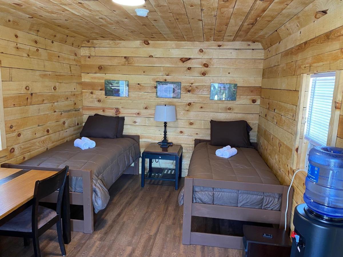 Canal Cabins Paw Paw ภายนอก รูปภาพ